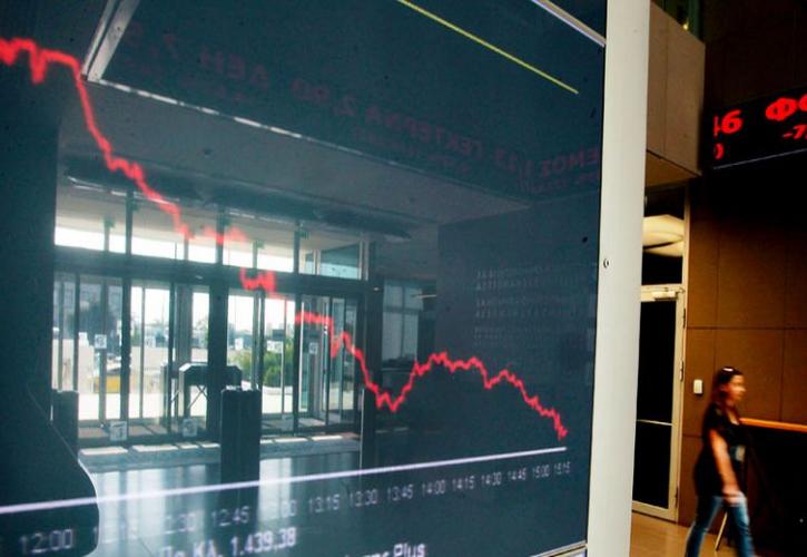 «Μαύρη Τρίτη» στο Χρηματιστήριο με ξεπούλημα σε μετοχές και ομόλογα – Χάθηκαν 5,5 δισ.