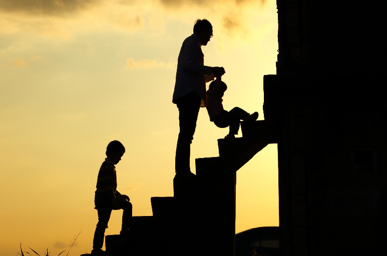 Η ταπεινή αξιοπρέπεια του να “μη χρωστάς”