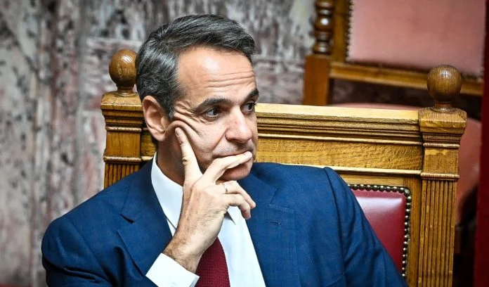 Public Issue: Υπερ της παραίτησης Μητσοτάκη για τις υποκλοπές πάνω από 1 στους&hellip;