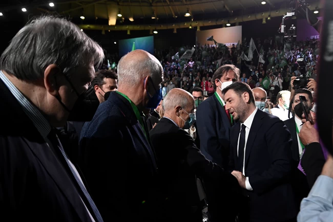 Ο Ανδρουλάκης μετράει τους φίλους του στο ΠΑΣΟΚ…