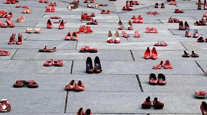 Φωτεινή Σιάνου / Αγαπητή κυρία Συρεγγέλα…