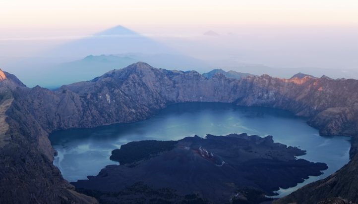 Βρετανοί επιστήμονες: Προετοιμαστείτε για γιγάντιες εκρήξεις ηφαιστείων μέσα στα επόμενα 100 χρόνια