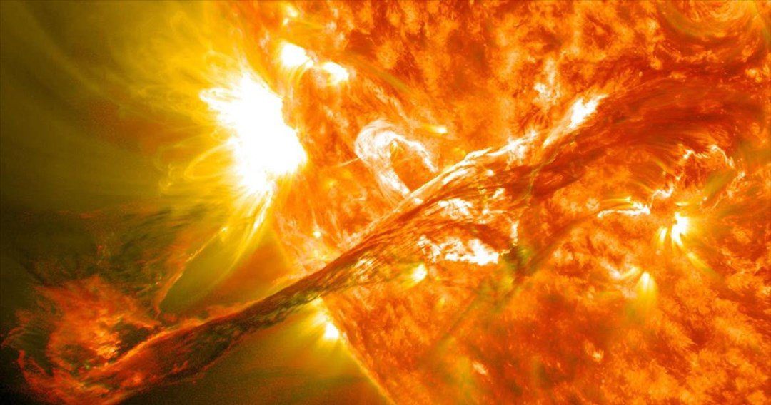 Έκρηξη «κανίβαλος» στον Ήλιο ίσως μπλοκάρει σήμερα και αύριο τα συστήματα GPS