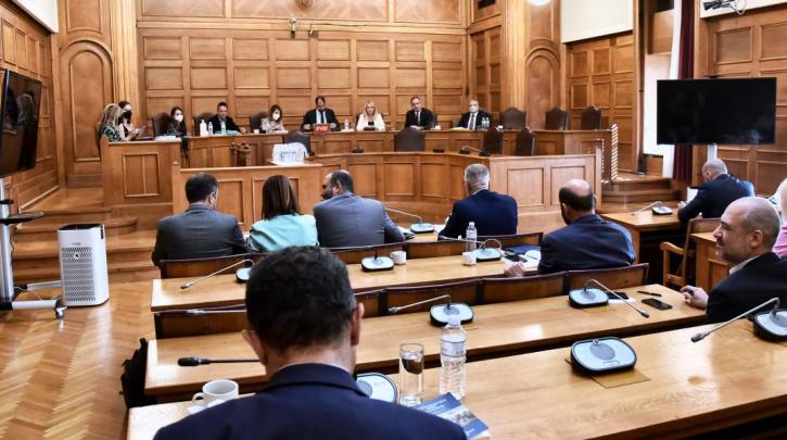 Εξεταστική για υποκλοπές: Αποχώρησε σύσσωμη η αντιπολίτευση