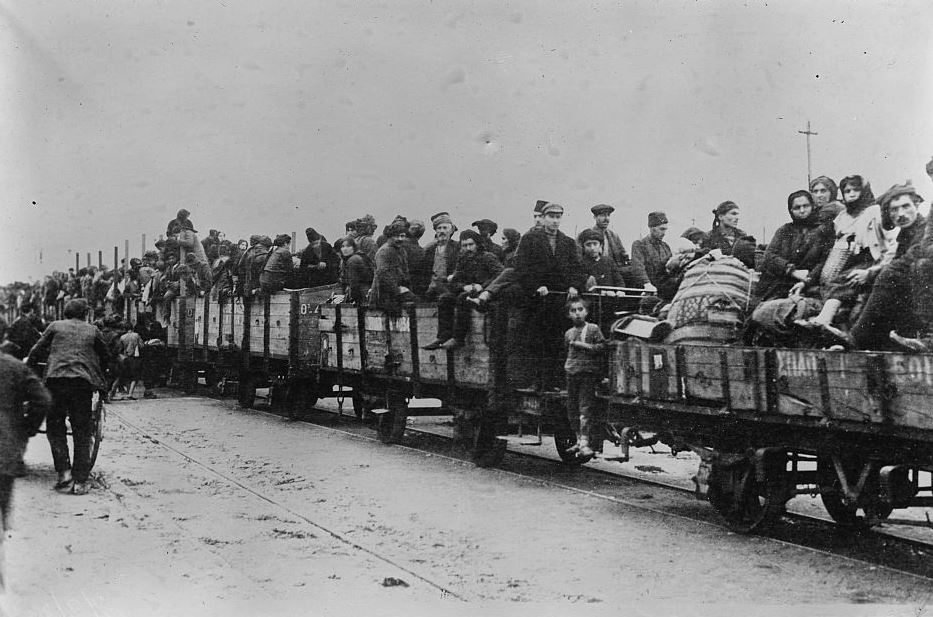 Στις γειτονιές των Μικρασιατών Προσφύγων