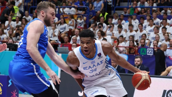 «Αγκαλιά» με την πρώτη θέση του ομίλου η Εθνική