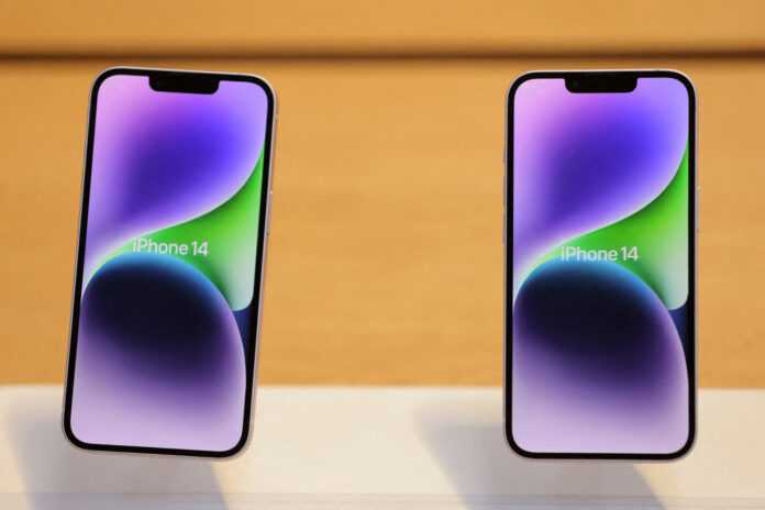 Apple: 6 εκατ. λιγότερα iPhone λόγω των αναταραχών στην Κινα
