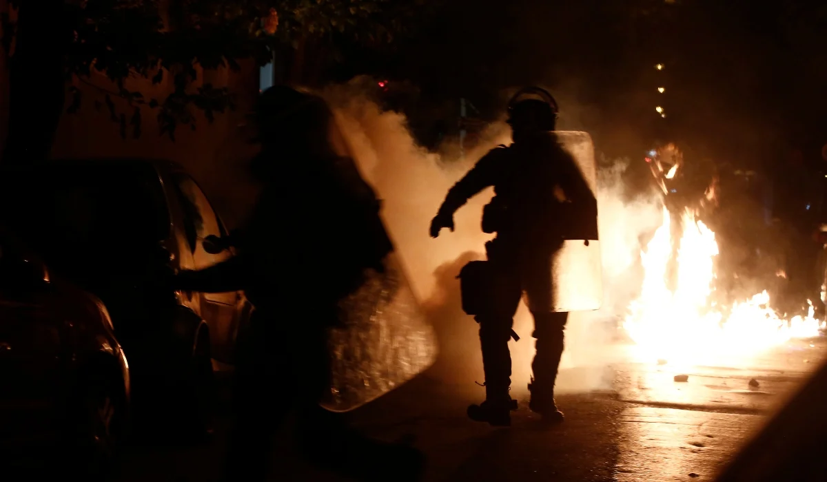 Οδοφράγματα στην Αθηνών-Κορίνθου – Ένταση σε Αγρίνιο – Θεσσαλονίκη