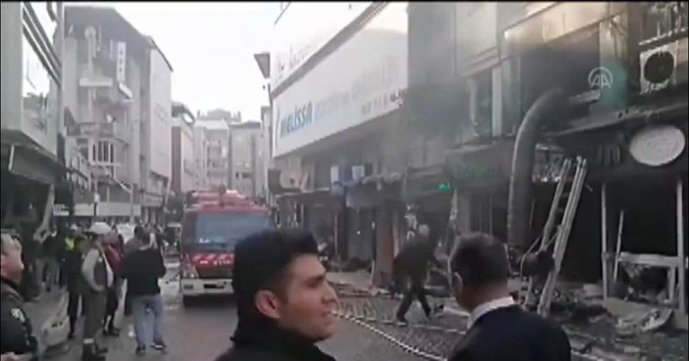 Τουρκία: Πολύνεκρη έκρηξη σε εστιατόριο (vid)