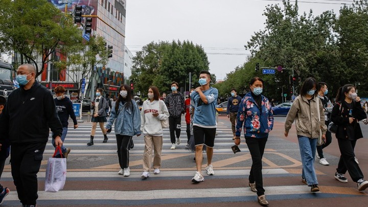 Αμήχανη η ΕΕ μπροστά στην έκρηξη κρουσμάτων του νέου κορονοϊού στην Κίνα