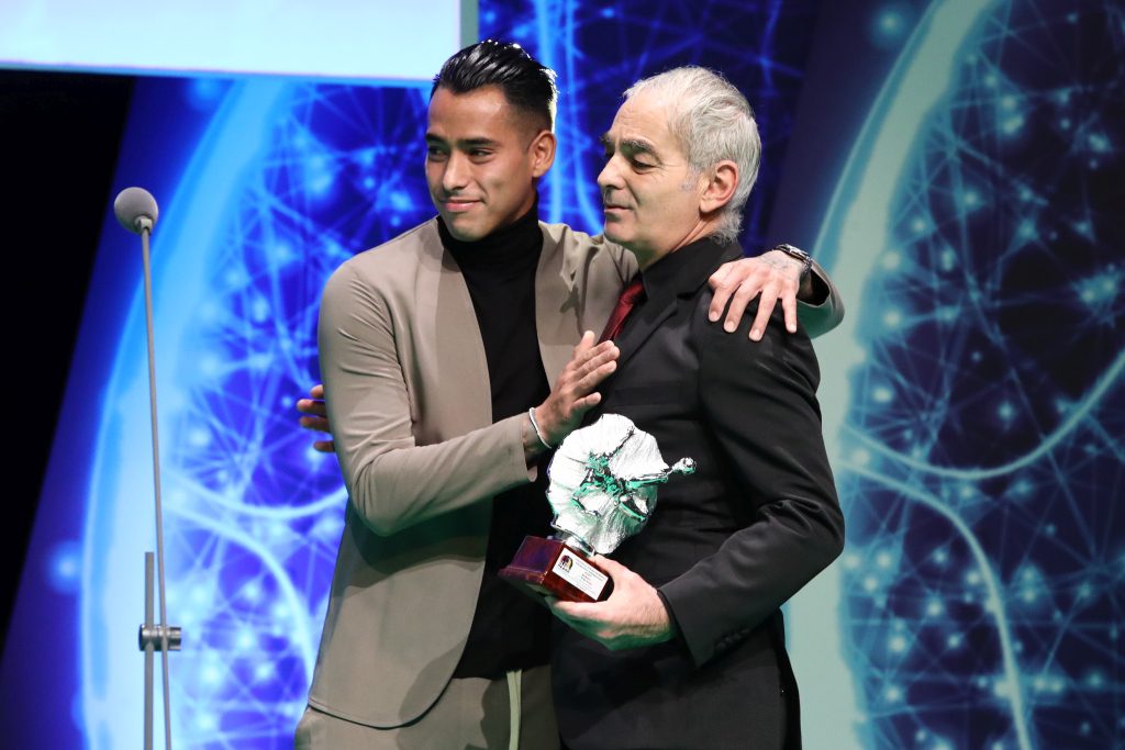 Συγκλονιστικός Αραούχο – Έδωσε το βραβείο Fair play στους γονείς του Άλκη