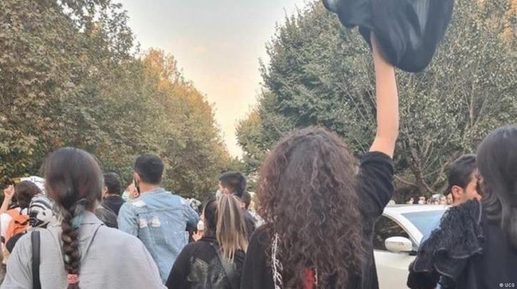 Τρεις γυναίκες δημοσιογράφοι έχουν συλληφθεί στον Ιράν το τελευταίο 48ωρο