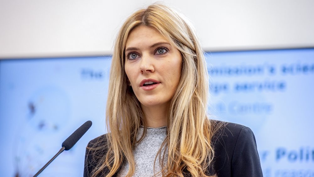 Qatargate: Το ένταλμα σύλληψης της Καϊλή, τα “αρκετά εκατομμύρια ευρώ” και η&hellip;