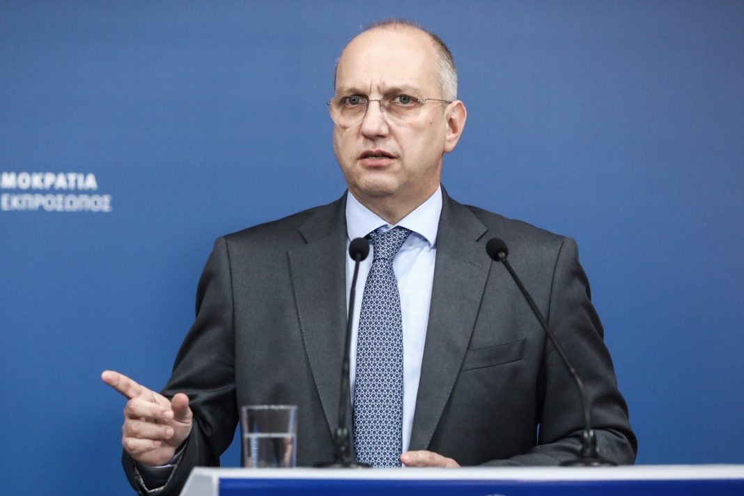 Οικονόμου: Ας αναλογιστεί ο κ. Τσίπρας τι ακριβώς κάνει