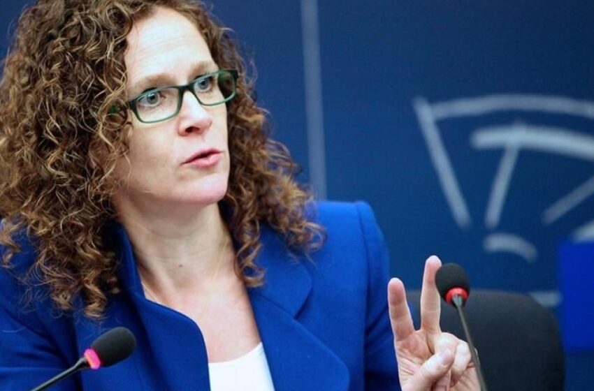 Εισηγήτρια PEGA για υποκλοπές: “Να αποδοθούν πολιτικές και νομικές ευθύνες στην Ελλάδα”