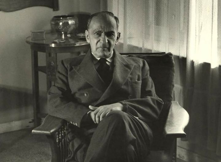 Ο «Εχθρός» Πολιτισμός: Όταν η Χούντα συνέλαβε τον Κοσμά Πολίτη