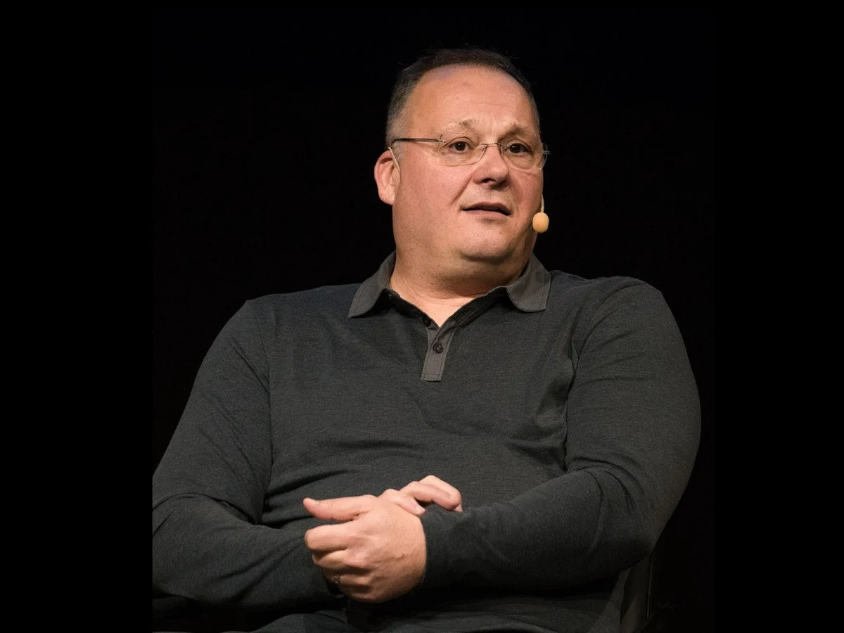 Η παραδοσιακή δεξιά και η νέα ακροδεξιά έρχονται πολύ κοντά