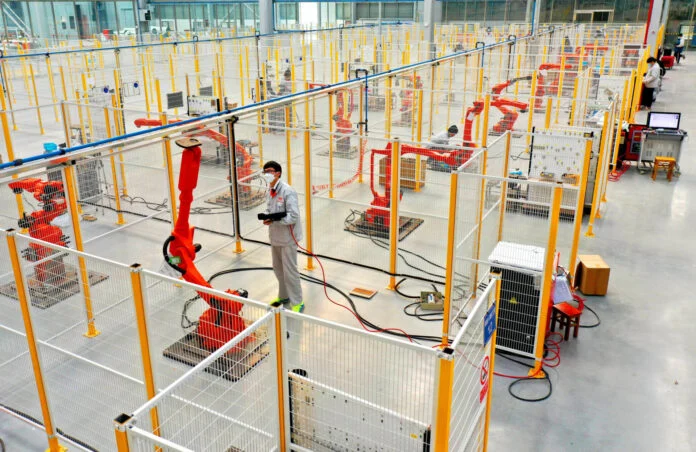 Σε Χούιμιν / Η κινεζική εκδοχή του ChatGPT καταφθάνει προσεχώς!