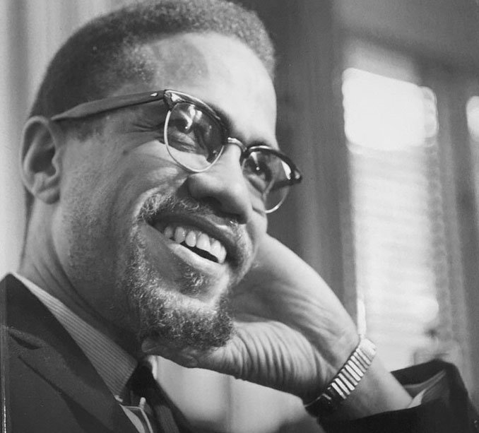 Malcolm X: Η κόρη του μηνύει CIA και FBI για την δολοφονία&hellip;