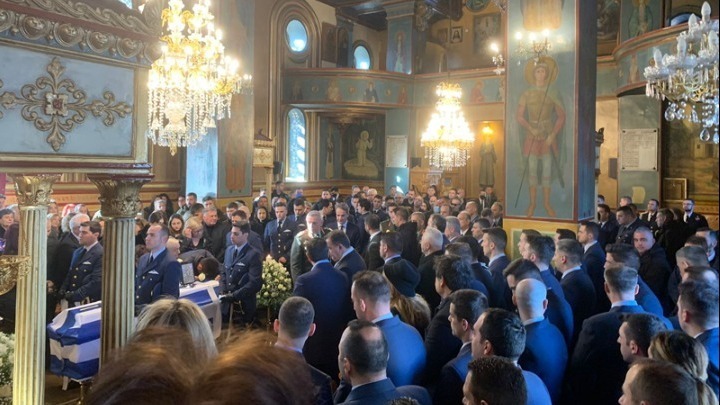 Παρουσία πολιτειακής, πολιτικής και στρατιωτικής ηγεσίας ολοκληρώθηκε η εξόδιος ακολουθία του υποσμηναγού Μάριου-Μιχαήλ Τουρούτσικα