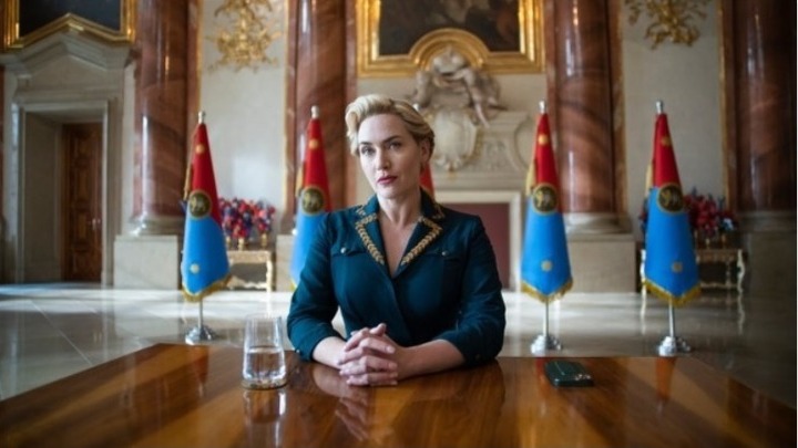 Πρώτη φωτογραφία από τα γυρίσματα του «The Palace» με την Κέιτ Γουίνσλετ