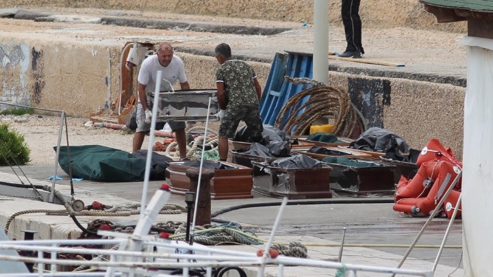 Τουλάχιστον 40 οι νεκροί από το ναυάγιο πλεούμενου σε μικρή απόσταση από&hellip;