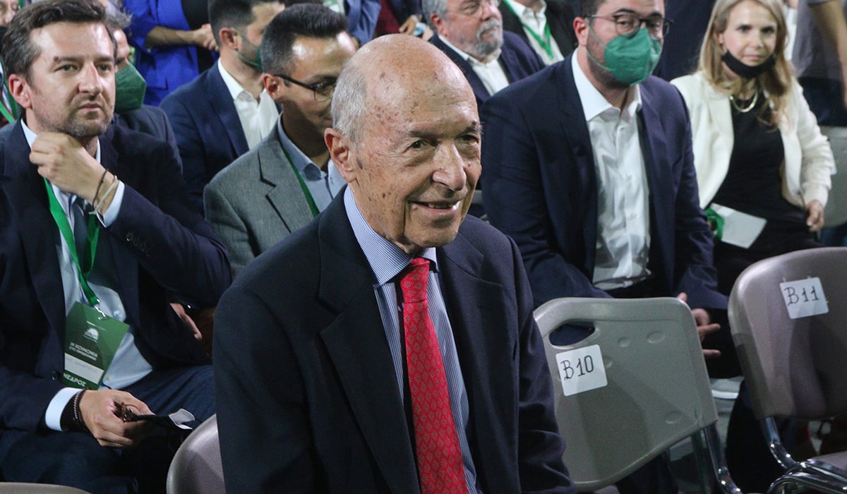 Ο Σημίτης αποδομεί το αφήγημα Μητσοτάκη για την ανάπτυξη