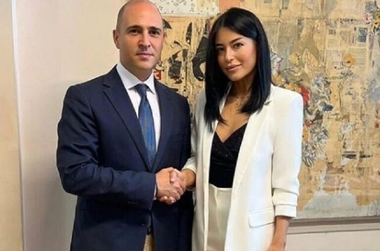 Ίδρυσε δικό της κόμμα η Λατινοπούλου