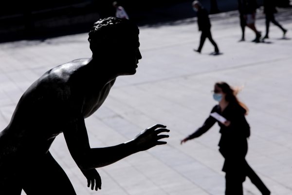 Τρία χρόνια πανδημίας: Από την καραντίνα μέχρι την ανοσία της αγέλης, νικητές και…