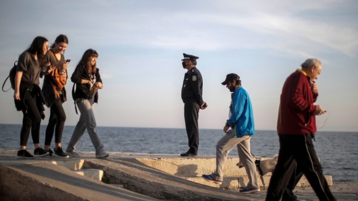 Πανδημία τέλος (;): Άρση των μέτρων που ισχύουν έναντι της Covid-19