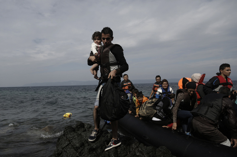 Προσφυγικό – Fenix: Η Ελλάδα παραβιάζει συστηματικά συνθήκες του ΟΗΕ και της ΕΕ