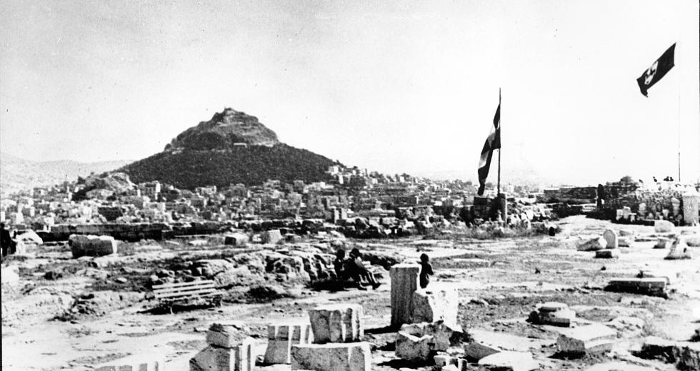 Χρέος απέναντι στην Ιστορία