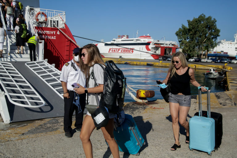 ΔΥΠΑ: Μέχρι το τέλος Ιουλίου διακοπές με επιταγές κοινωνικού τουρισμού 2022-2023