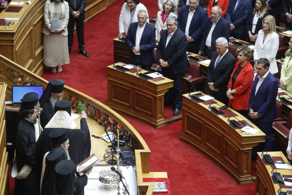 Ορκίστηκε η νέα Βουλή