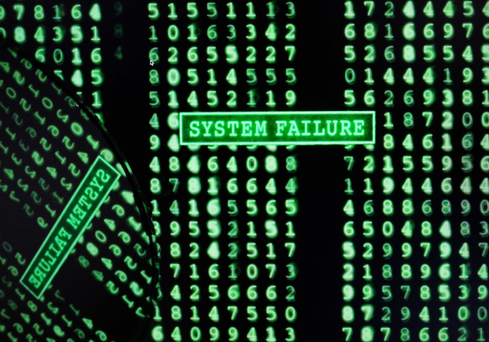 Τράπεζα Θεμάτων: «Ξέφραγο αμπέλι» το σύστημα – «Κυβερνοεπίθεση» για κλάματα