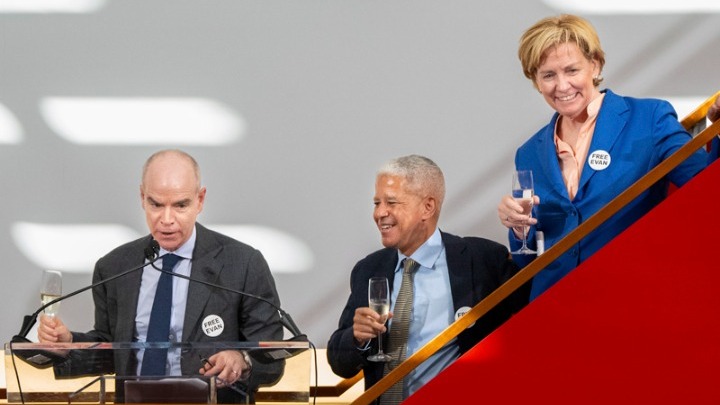 Το Associated Press και οι New York Times βραβεύθηκαν με Πούλιτζερ για την…