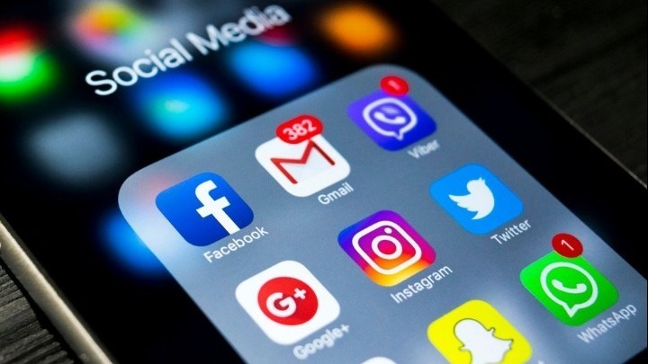 Τα social media μπορούν να είναι επικίνδυνα για τους νέους