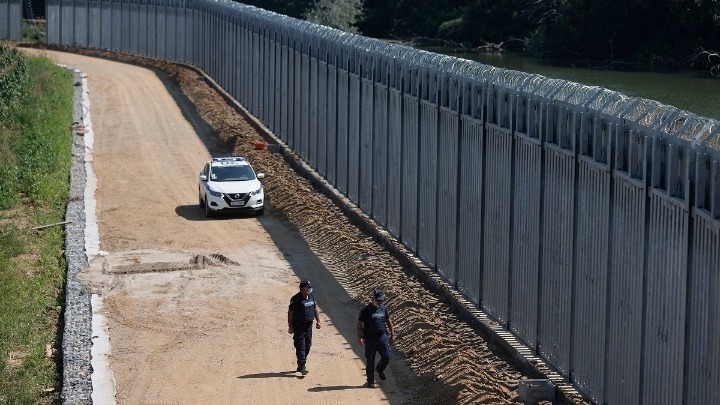 Έβρος: Πέντε αστυνομικοί εμπλέκονται σε κύκλωμα διακίνησης μεταναστών