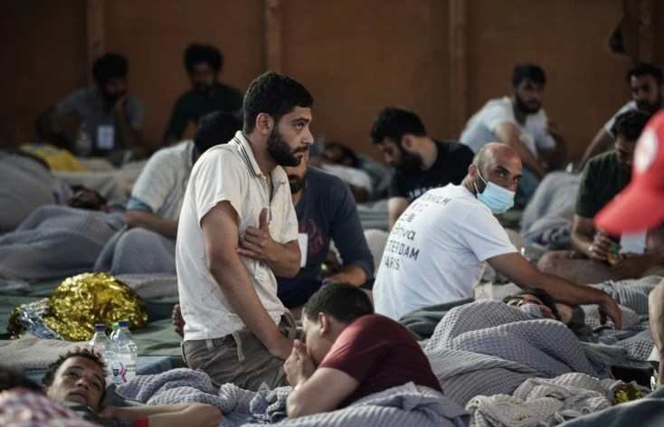 Mπορείς να δωροδοκήσεις τα πάντα εκτός από την Ιστορία και τον θάνατο
