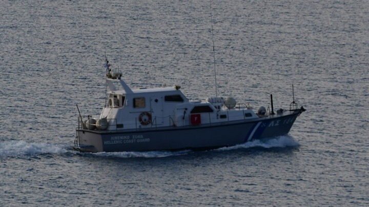 Η θάλασσα άρχισε να ξεβράζει πτώματα: Δύο σοροί περισυνελέγησαν από το Λιμενικό νότια της Πύλου