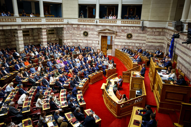 Κυβέρνηση: Ψήφος εμπιστοσύνης με 158 «ναι» – 142 κατά