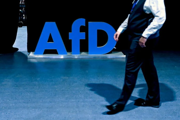 Γερμανία: Το AfD φέρνει το μοντέλο ICE στην Ευρώπη – Μια απειλή για τη δημοκρατία με σφραγίδα Βερολίνου