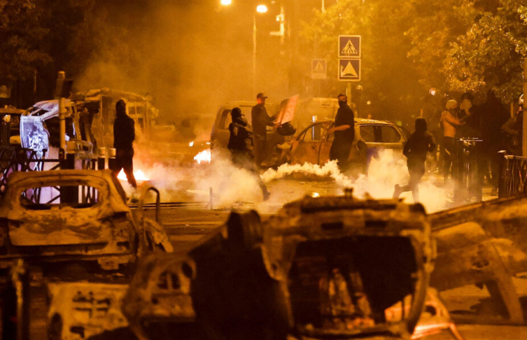 FT για Γαλλία: Η δολοφονία που άνοιξε πάλι βαθιές πληγές του παρελθόντος