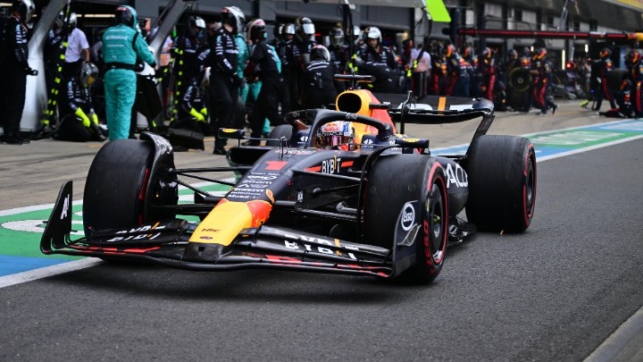 Φερστάπεν… με φόρα και στο Σίλβερστον