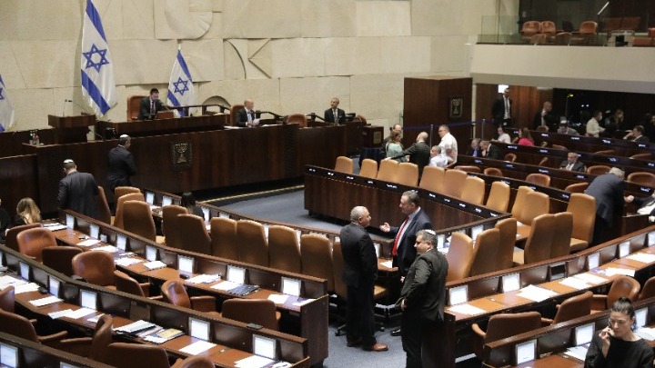 Διαδηλωτές μπήκαν στην Κνεσέτ κατά τη συζήτηση της δικαστικής μεταρρύθμισης