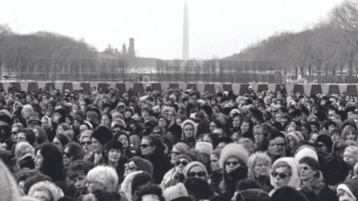 Φωτογραφικό λεύκωμα της Bev Grant για τα πρωτοπόρα κινήματα της Αμερικής