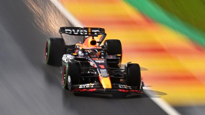 Ταχύτερος ο Φερστάπεν στα δοκιμαστικά – O Λεκλέρκ την pole για το βελγικό γκραν πρι