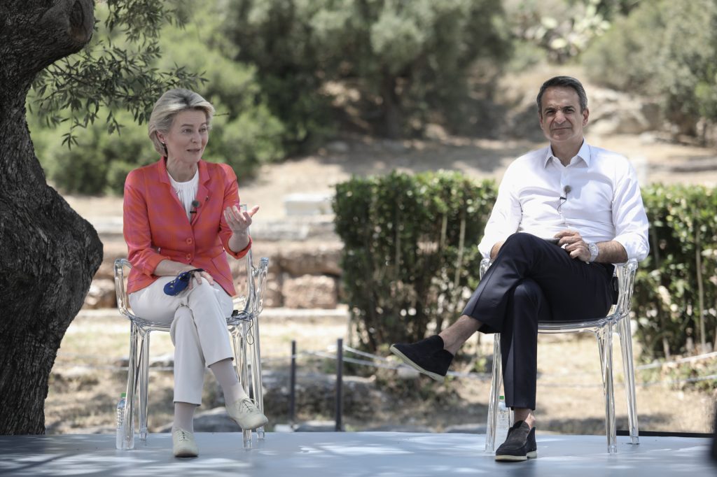 Φον ντερ Λάιεν: Φιλοξενούμενη του Κυριάκου Μητσοτάκη στα Χανιά