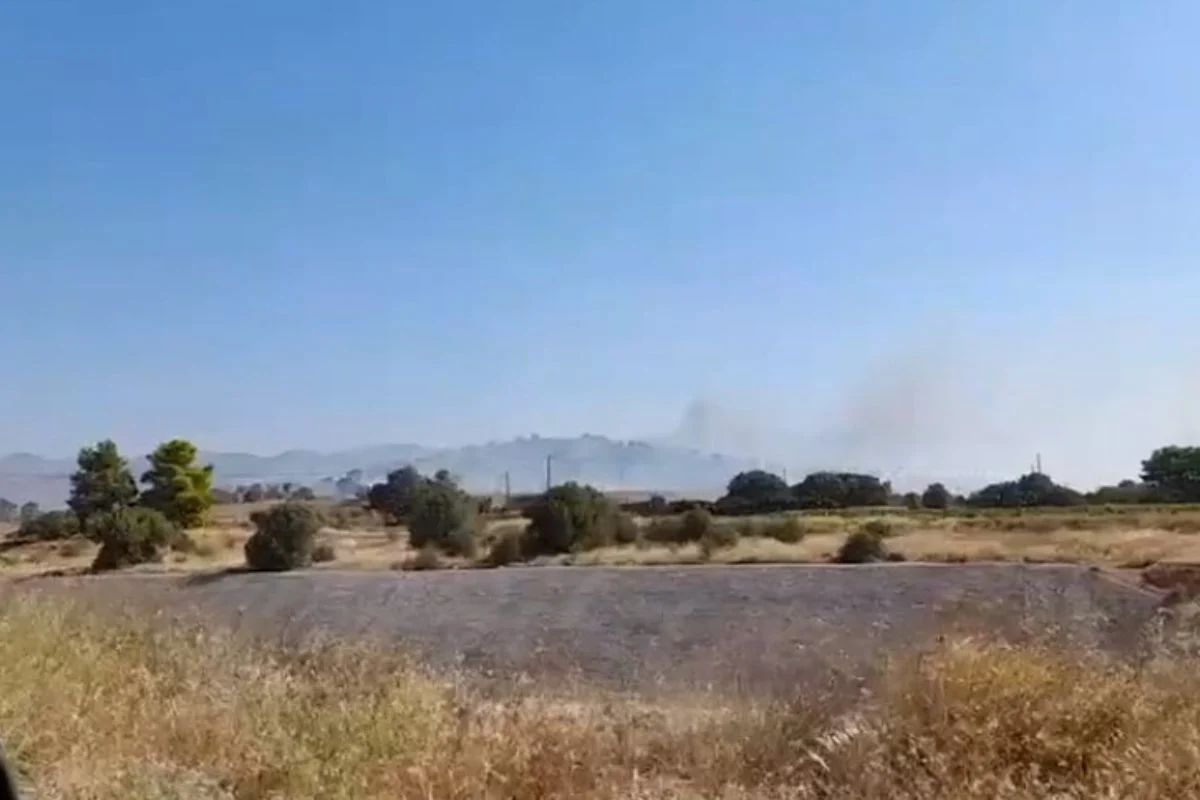 Ελευσίνα: Φωτιά μέσα σε στρατόπεδο