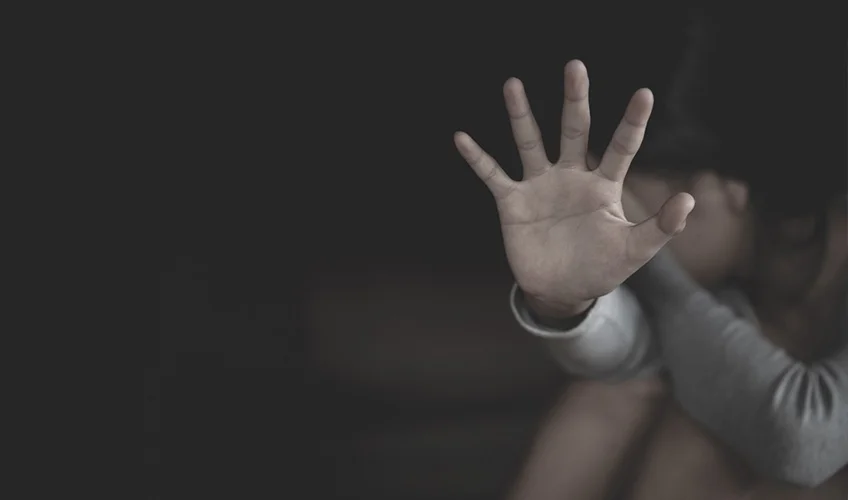 Περισσότερες από 15.000 γυναίκες έχουν πέσει θύματα ενδοοικογενειακής βίας το α’ 10μηνο του&hellip;